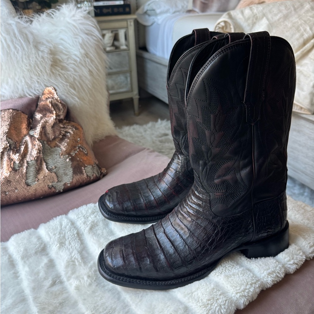 Tecova’s The William - Midnight Caiman Never Worn (With Box) Size 10.5